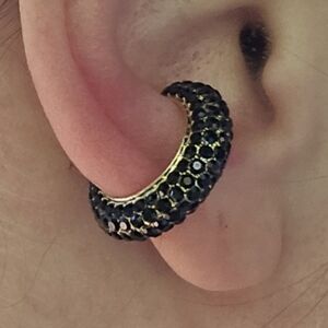 🖤 Black Gem Ear Cuff